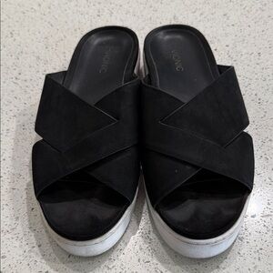 Vionic Black Crisscross Platform Slide with White Sole